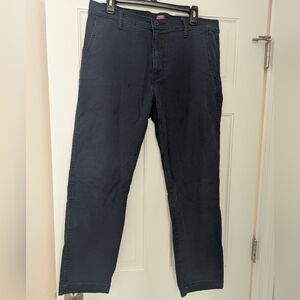 Levi's Men's Dark Blue Chinos